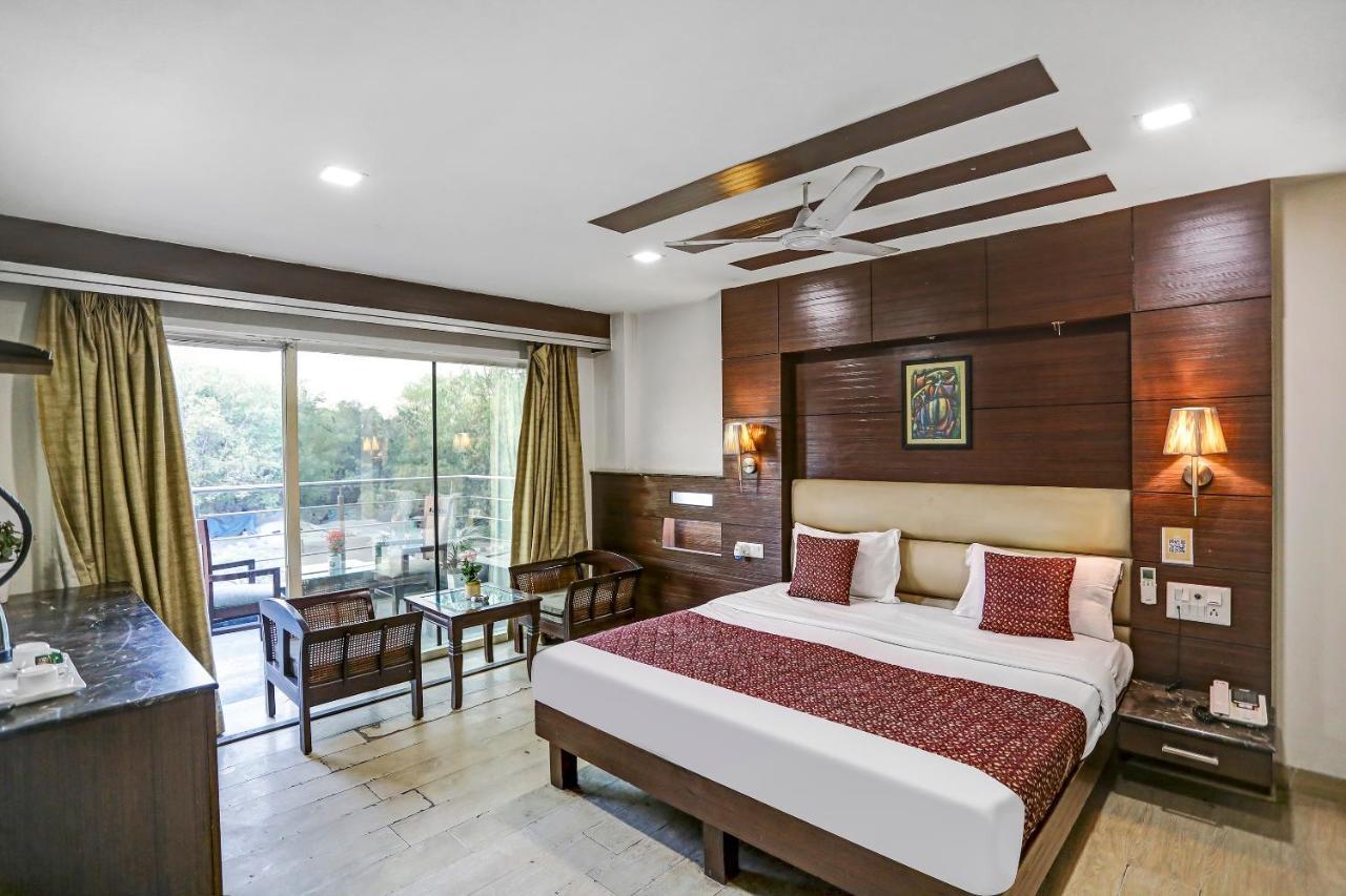 Staybook - South Delhi 4*